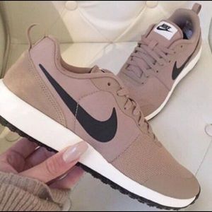 NIKE NUDE most wanted shoes..